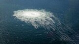 Утечка газа из газопровода "Северный поток-2, фото сделано с датского военного самолета F-16 у острова Борнгольма. Дания, 27 сентября 2022 года